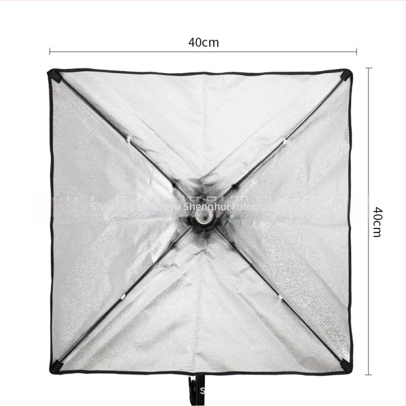Set rasvjete za fotografiju s kišobranom-oblika softboxom i brzim spojem jedne lampe; Model SHB-001; Materijali: Oxford torba; Uključuje: softbox, mekana tkanina, torba; CE certifikat; Težina 0.7 kg