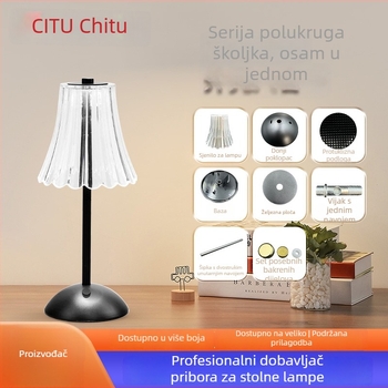 Moderna minimalistička stolna lampa s izvorom svjetla, ambijentalno osvjetljenje u spavaćoj sobi uz noćni ormarić, romantičan dijamantni motiv i dodatna oprema kućišta lampe