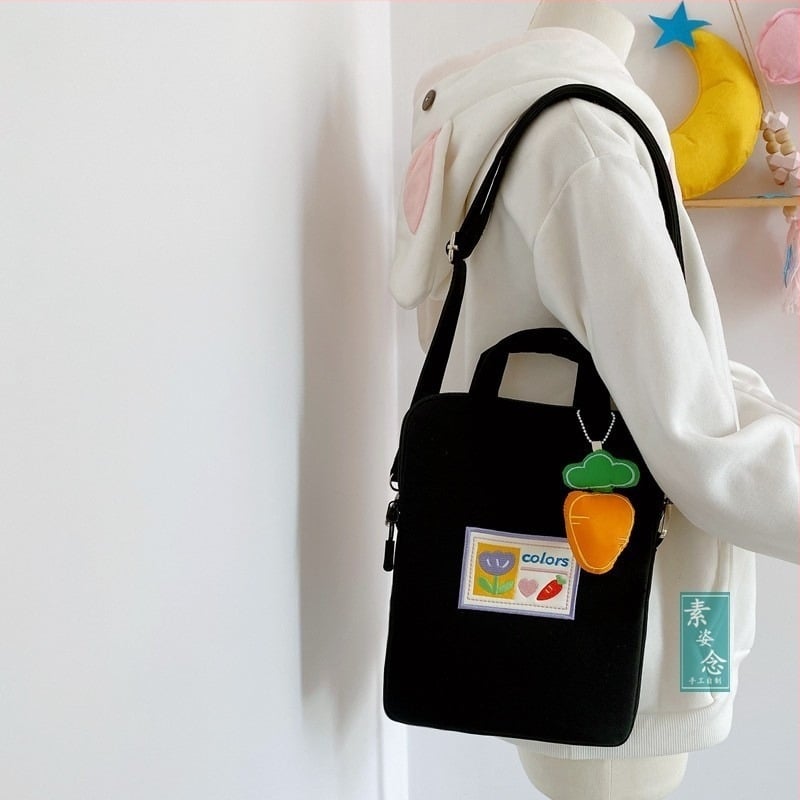 Torba za tablet s nišnim dizajnom i unutarnjom zaštitnom podstavom, poliester materijal, unisex, proljeće 2023, neutralna marka