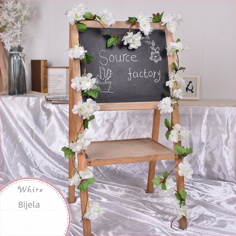 Umjetna vinova loza od svilenih cvjetova za svadbenu dekoraciju, vanjsku uporabu i rekvizite za fotografiju — Hydrangea sorta