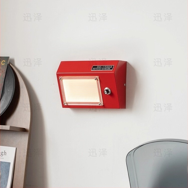 Zidna svjetiljka s acrylnim sjenilom, LED izvorom, metalno tijelo od željeza, 220V, prekidač s gumbom, srednjovjekovni stil