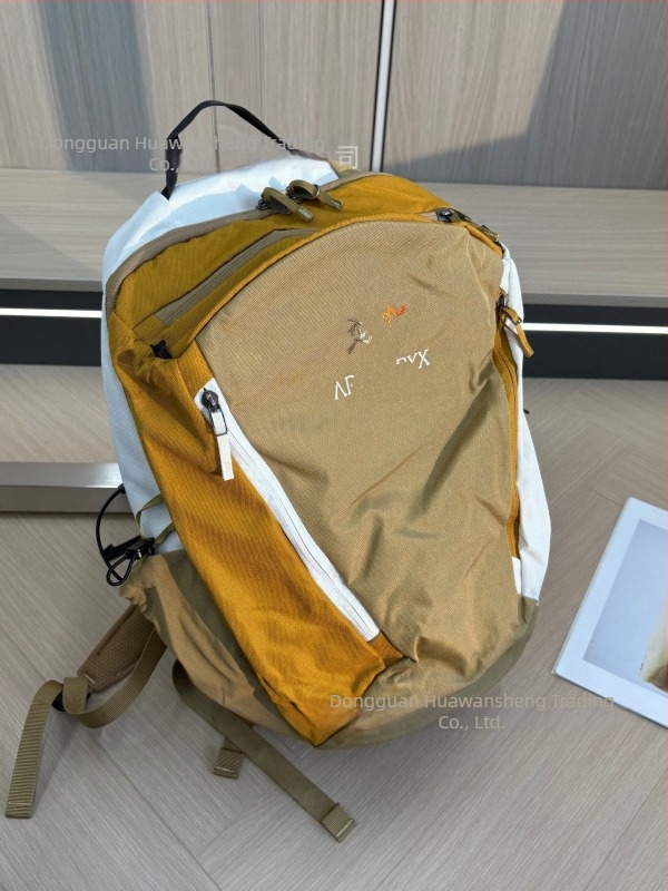 Unisex planinarski ruksak, 20–35 L, najlon, lagan i vodootporan, kompatibilan s 14-inčnim laptopom, naramenice s zračnim jastukom