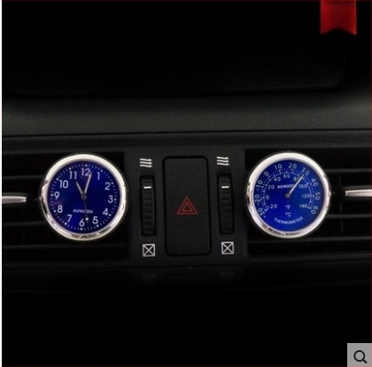 Auto termometar i sat s pokazivačem temperature i vlage; konstrukcija: smjer sjedala; Beauchamp