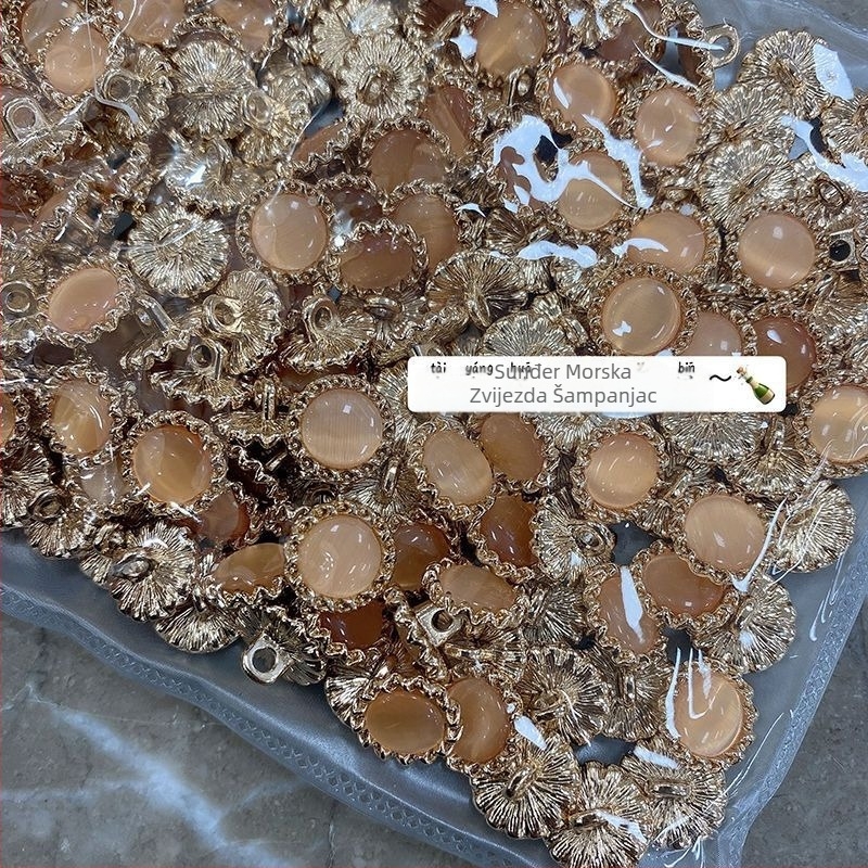 Unikatan metalni gumb s motivom suncokreta i perlescentnim završetkom za ženske košulje i vunene kardigane (ukrasni detalji mačjeg oka)