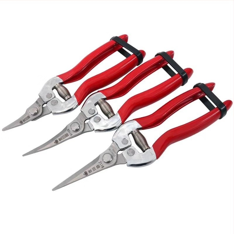 Sagawada model 911 škare za rezanje plodova i grana u vrtu