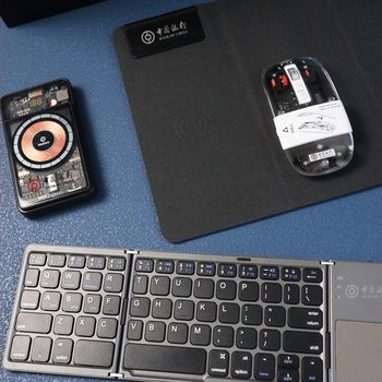 Korporativni pokloni s prilagođenim logotipom, svijetli luksuzni stil, plastični materijal, za poslovne sastanke i godišnjice tvrtke