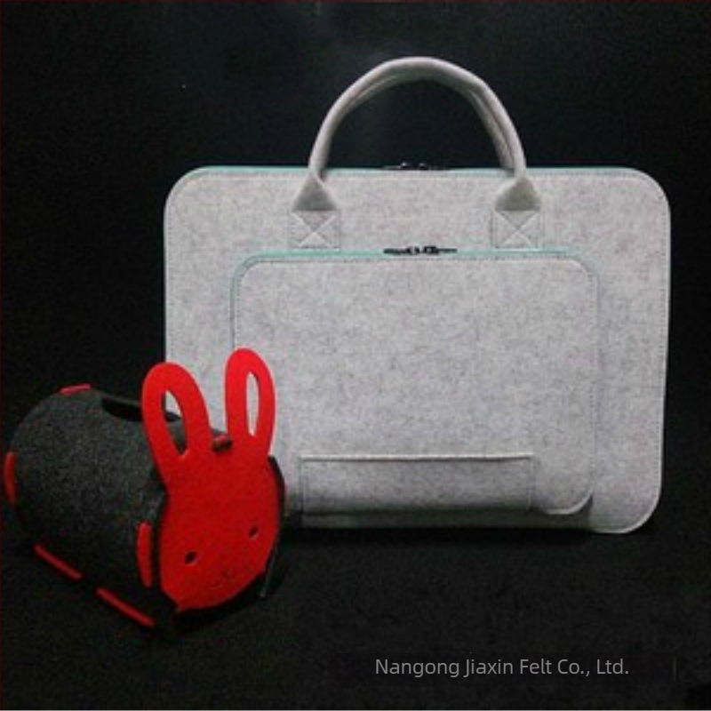 Filc torba za prijenosno računalo s zatvaračem, poliesterska podstava, prilagodljiv model, otpornost na habanje i potres