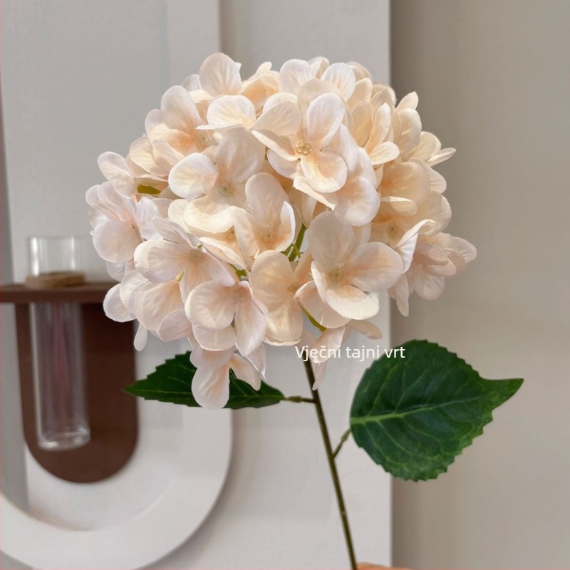 Umjetna hortenzija od svile, marka Secret Garden, Vrsta: Hydrangea, Materijal: Svila, Obrada: Stiliziranje, Injekcijsko oblikovanje, Namjena: vjenčanja, vanjski dekor, rekviziti za fotografiju