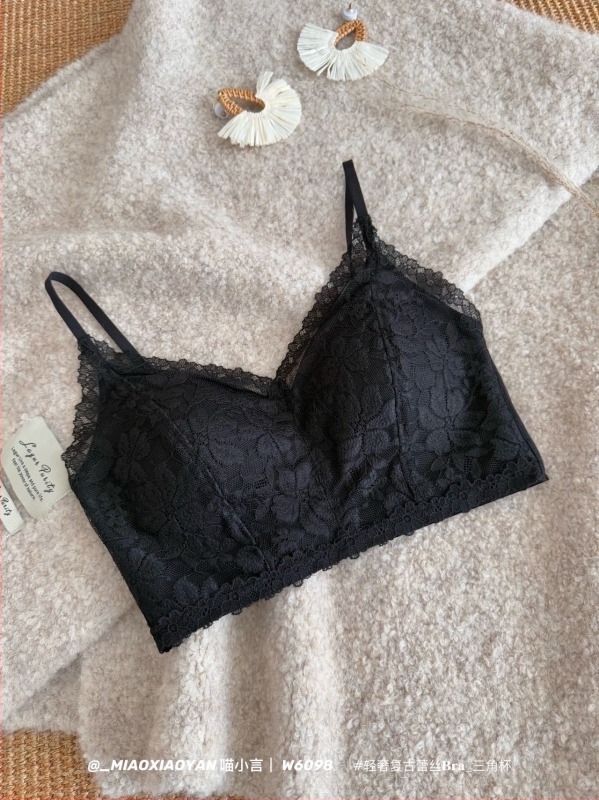 Čipkasti grudnjak s francuskim stilom, duboki V, trokutasti košarica, bezšivni, stražnji zatvarač s tri reda kopči