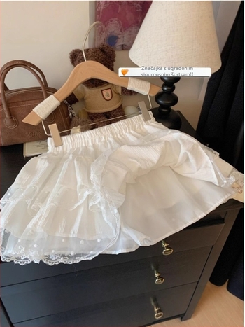 Čipkasta tutu suknja, visoki struk (kratka duljina; 70-80% glavni materijal; 2. materijal: čipka; djevojački stil)