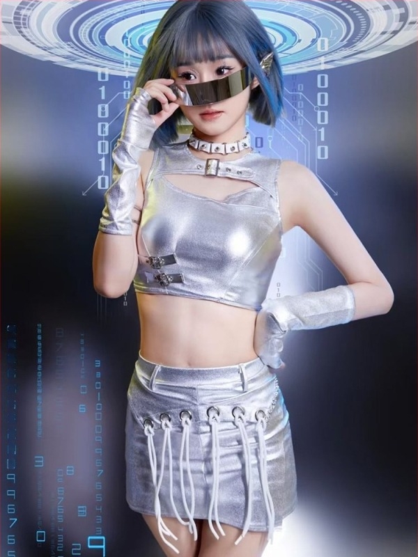 K-Pop grupni plesni kostim — AI robotski futuristički tehnički estetski dizajn, unisex, ljeto 2024