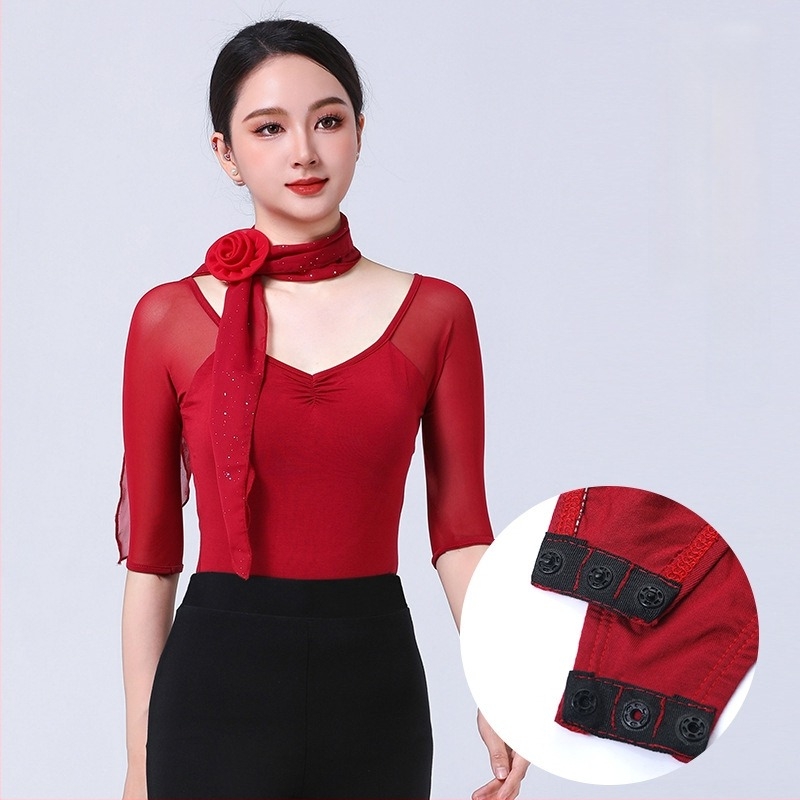 Set modernog plesa: body s V-izrezom i zvonastim hlačama, modalna tkanina