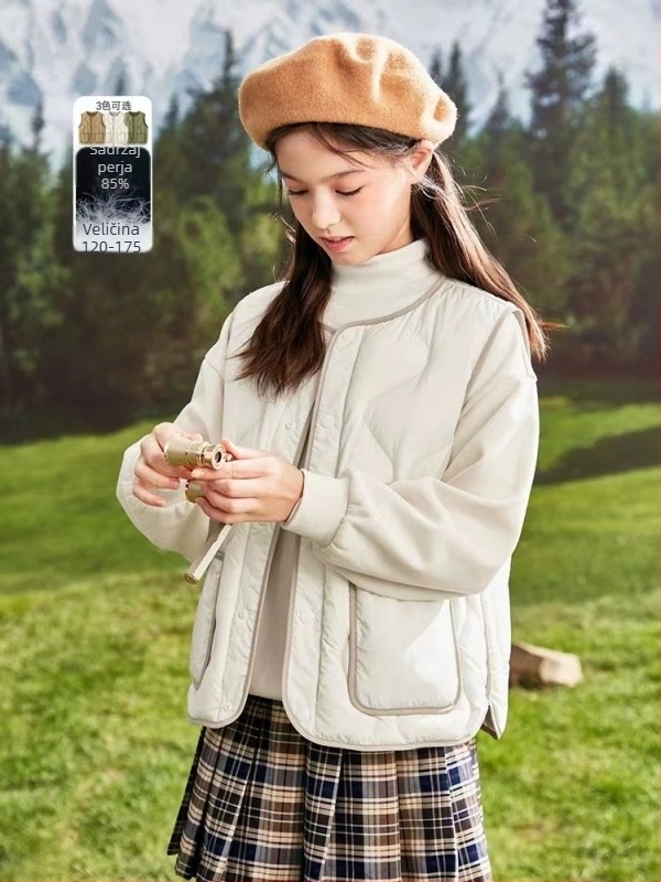 Dječja down vest, lagana, bez rukava, opuštenog kroja, punilo bijeli patka perje, podstava poliester, za djecu 8+ godina (preko 140 cm), jesen/zima.