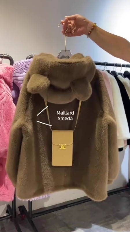 Ženski srednje dug kaput s kapuljačom od lažne dlake, dizajn s ušima medvjeda, raglan rukavi, zima 2025