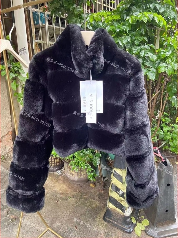 Ženski kaput od lisicjeg krzna, ultra kratka duljina, stojeći ovratnik, gradski stil