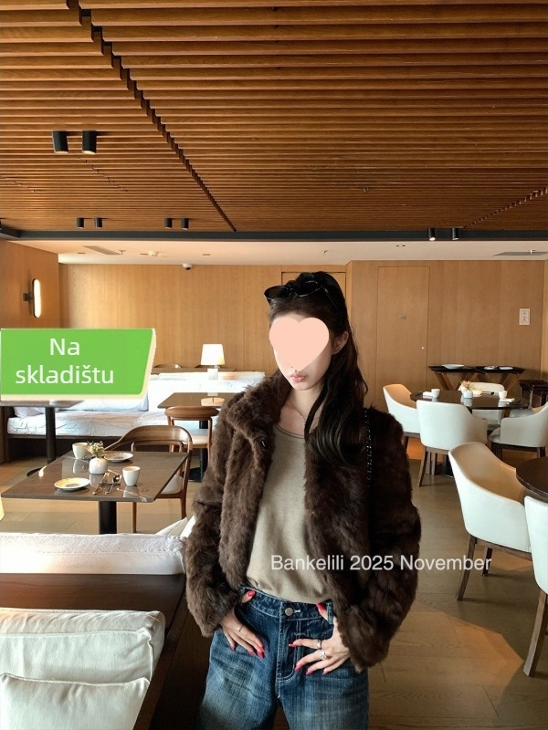 Ženski kaput od zajaće dlake s reverom, debeli, standardna duljina, dugi rukavi