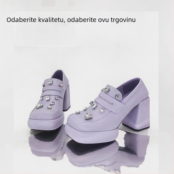 Ženske kožne loaferice s gornjim dijelom od teleće kože, kvadratni vrh, 6–8 cm debeli blok-tok, gumeni potplat, podstava od ovčje kože