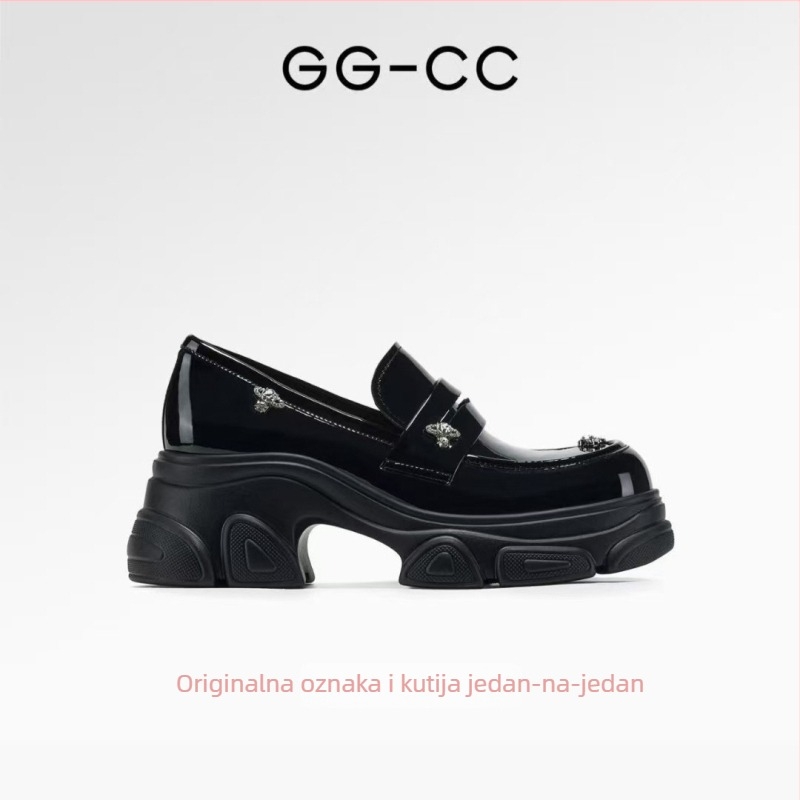 Loafers od kože, okrugli vrh, debeli 6–8 cm peta, gumena potplata