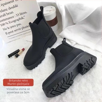 Ženske PVC čizme za kišu, srednja visina, debela konstrukcija, 3–5 cm peta, pogodne za sve sezone