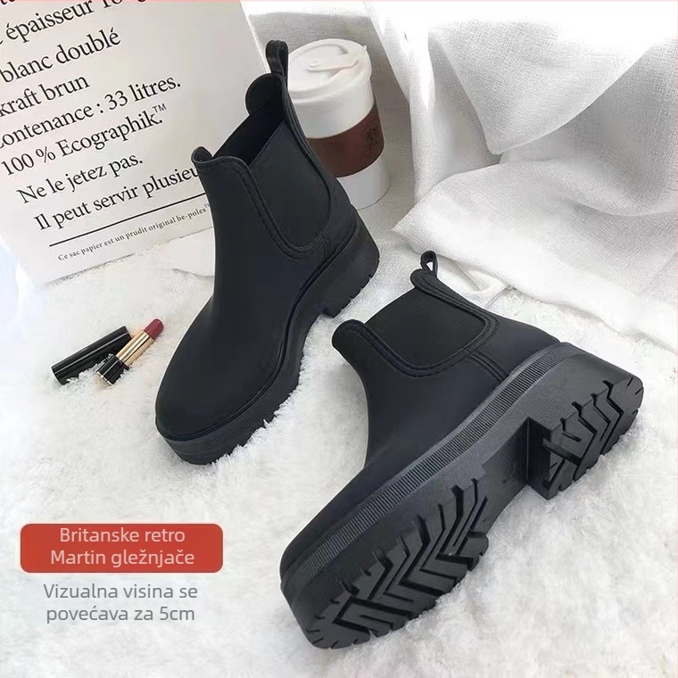 Ženske PVC čizme za kišu, srednja visina, debela konstrukcija, 3–5 cm peta, pogodne za sve sezone