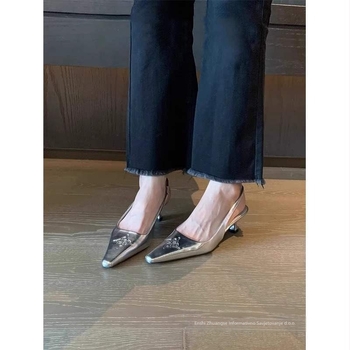 Sandale s jednim remenom, kvadratni nos, niski pet, gornji dio: koža prvog reda i split koža, unutrašnjost: umjetni pliš