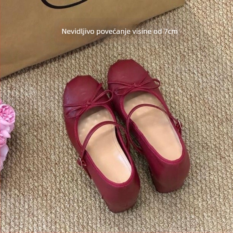 Mary Jane cipele s kopčom, gornji dio od pigskin kože, uloška od prirodne kože, debeli peta 6-8 cm, skriveno povećanje visine 7 cm