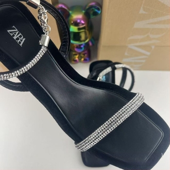 ZAMBA Sandale s jednim remenom - gornji dio od velura, kvadratni vrh, gumena podloga, ljeto 2025