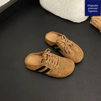 Ženske vanjske papuče – proljeće/ljeto 2025, moderan retro stil, debeli potplat, casual. Gornji materijal: mikrovlatna koža; Unutarnji materijal: mreža; Potplat: kompozit; Debljina potplata: 0–3 cm; Prozračnost, lagane, protuklizne.