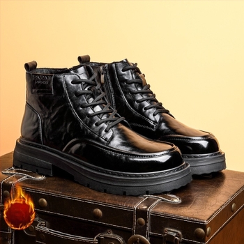 Martin čizme od kože prve klase teleće kože, podstava od umjetnog kratkog pliša, gumena potplat, bočni zatvarač, zimska obuća