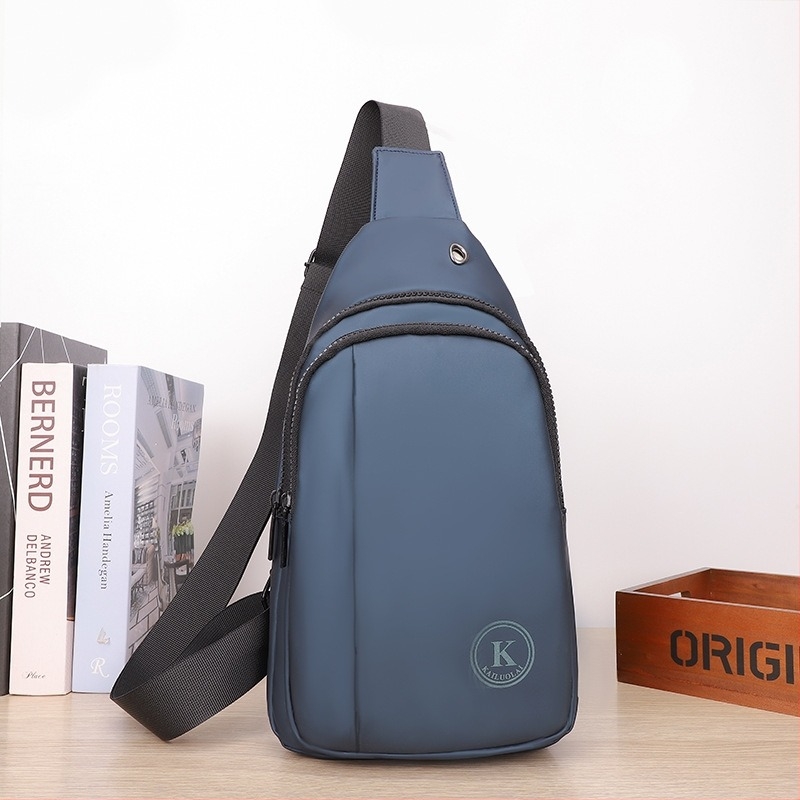 Muška crossbody torba - najlon, otporna na habanje, uzorak s slovima, unutarnji pretinac, za putovanja u slobodno vrijeme