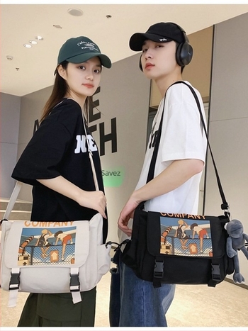 Torba crossbody uličnog stila s Oxford materijalom, envelope stil, unutarnja podstava od najlona, horizontalni kvadratni oblik, zatvaranje poklopcem, jedna naramenica, džepovi za telefon i dokumente, laminirani džep s patentnim zatvaračem, unutarnji mezzan