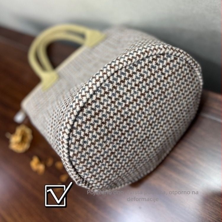 Bucket torba od platna – stil košare, podstava poliesterom, zatvaranje poklopcem, mekana konstrukcija