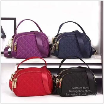 Ženska crossbody torba s prošivenim nitima, gradski minimalistički stil, mala kvadratna torba, Oxford materijal, zatvarač, unutarnji džepovi za telefon i dokumente