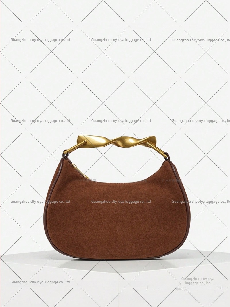 Kabelica od slame u dumpling-stilu sa zatvaračem i poliesterom podstavom – gradska jednostavnost