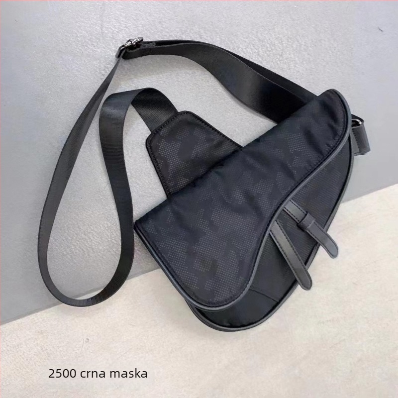 Casual ženska crossbody torba od Oxford platna, magnetsko zatvaranje, unutarnji džep sa zatvaračem, džep za mobitel, s unutarnjim slojem