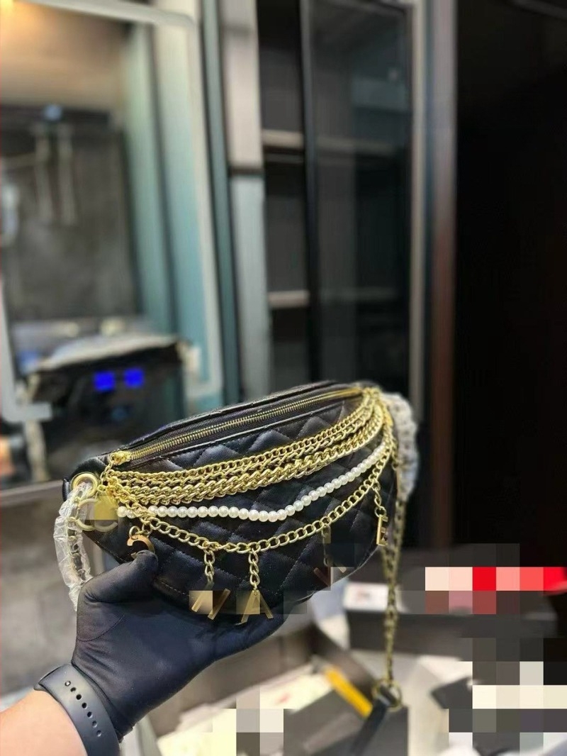 Ženska mini torbica s quiltom i lančanim remenom, od prave kože, poliester podstava, zatvaranje na zip, unutarnja džep na zip i džep za telefon, street style Mengchu