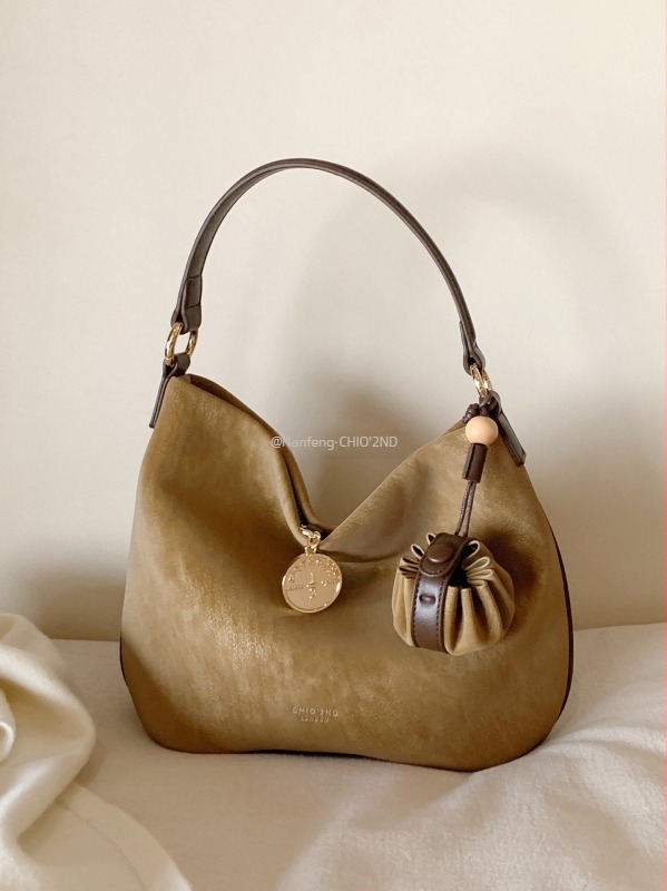 Bucket bag, urban stil jednostavnosti, PU materijal, zatvarač, unutarnja džep sa zatvaračem, horizontalni kvadratni oblik