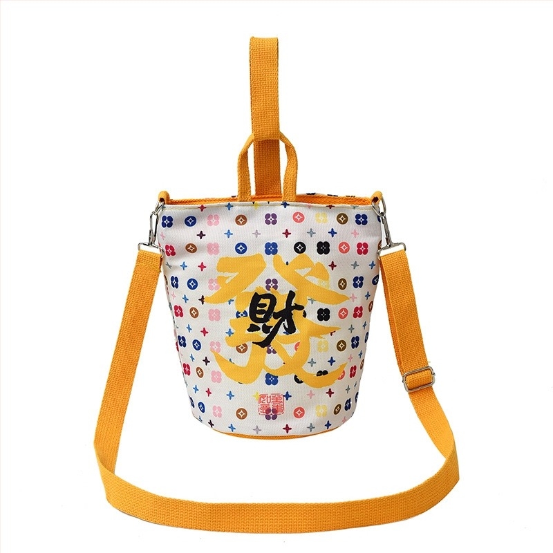 Torba od platna u obliku kante, poliester podstava, magnetsko zatvaranje, jesen 2025