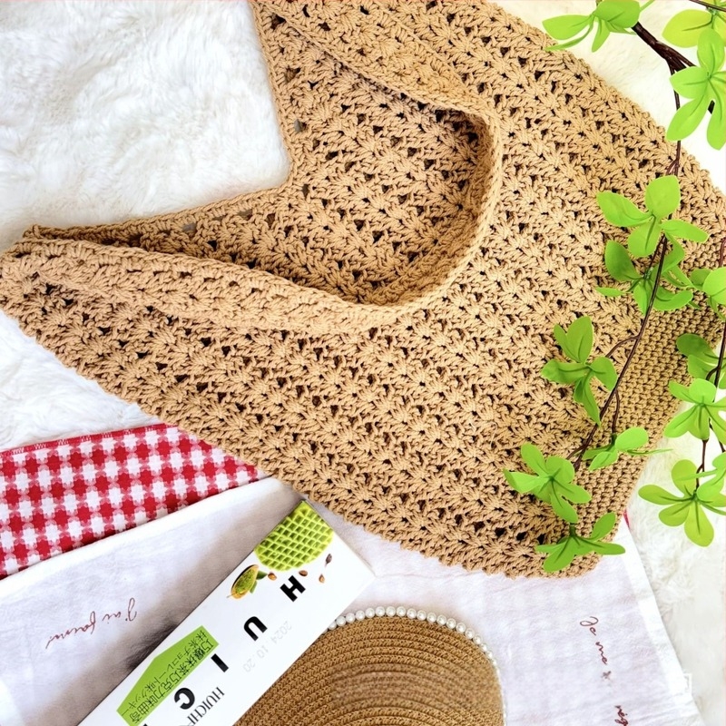 Torba Tote preko ramena od pamuka s otvorenim pletenim dizajnom, vertikalni kvadratni oblik, s jednom naramenicom, ljeto 2025