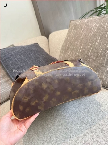 Ruksak s flip-top poklopcem, velike kapacitete i proširive funkcije (Kapacitet 20–35L; Kompatibilan s 10-inčnim laptopom; Materijal PVC)