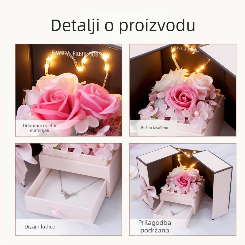 Ružičasta kutija za dar sa sapunskim ružama i vječnim cvjetovima, uključuje ruž