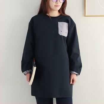 Vodootporan prsluk s dugim rukavima za catering, frizerske salone i kafiće — materijal: vodootporan kompozitni materijal, stil: moderni minimalistički