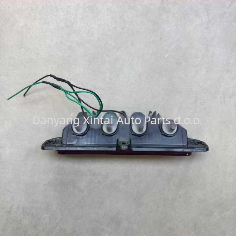 Xintai Visoko svjetlo kočnice za Mitsubishi L200 KB4T KA4T 8334A059 – Plastika