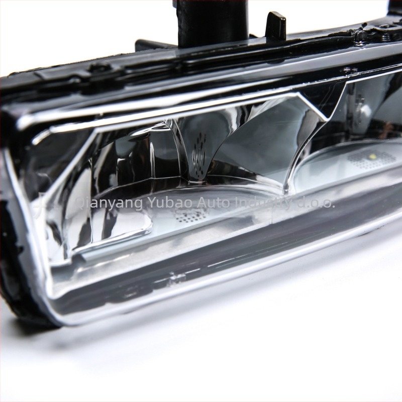 Prednje svjetlo za maglu s LED dnevnim svjetlima Range Rover Sport — modeli LR033407/LR033406; brojevi dodatka LR033407/LR033406; prilagodba dostupna.