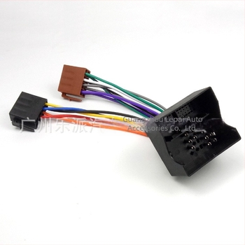 ISO adapter za napajanje audio i navigacije u automobilu — kompatibilan s Ford Focus, VW, Mercedes-Benz, BMW; 12V; plastika + metal; Peak Auto Parts; prilagodba dostupna