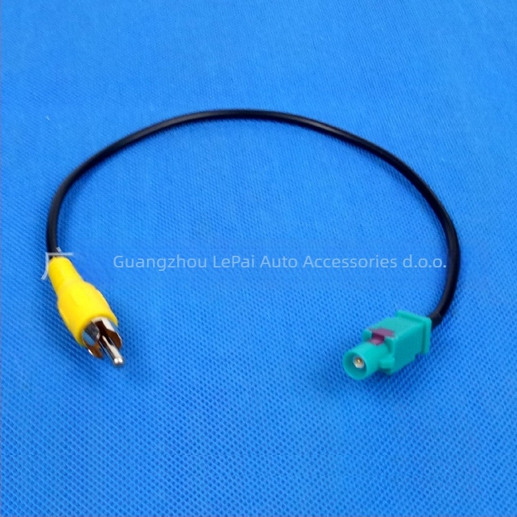 Adapter kabel za stražnju kameru, FAKRA na RCA priključak, kompatibilan s Mercedes-Benz i Volvo – zadržava OEM kameru