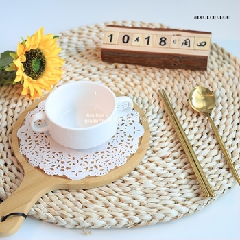 Set rekvizita za fotografiranje hrane u vrtiću — bambusni pladanj, kalendar, pozadina s suncokretima, mali predmeti (Šifra proizvoda YY739809105974; Značka: Other; Međunarodni izvoz: Ne)