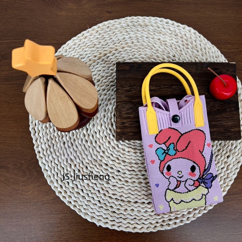 Teksturirana ručna torbica za telefon sa srcolnim oblikom — svjež i sladak stil, materijal poliester, oblik uspravnog kvadrata, zaključavanje, unutarnja pretinica za telefon