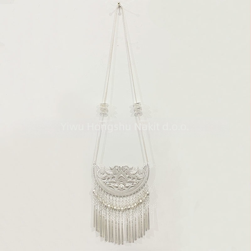 Etničko metalno ogrlica s višeslojnom dizajnom i privjeskom od legure, dužina 81 cm i više