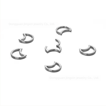 Nosački prsten od titanijskog legura, oblik polumjeseca, polirani završetak, unisex stil, prirodan izgled.